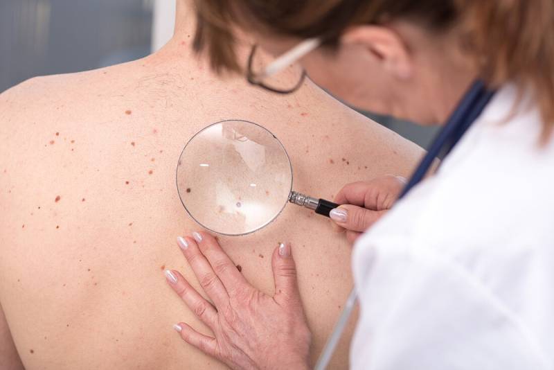 Optimisez Votre Prévoyance à Pau : Les Solutions de Couverture Complète pour Dermatologues avec Swisslife et Gabriel Assurance